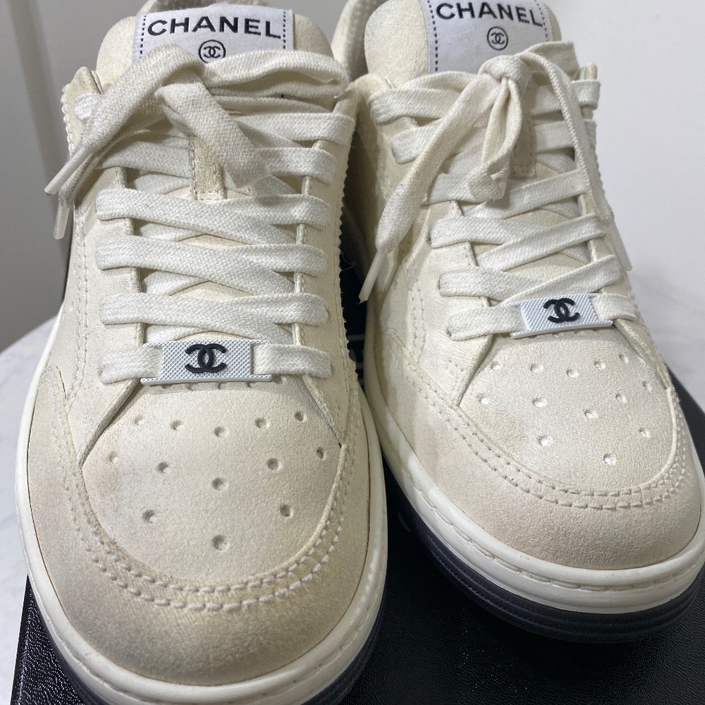 Chanel sneakers size 37